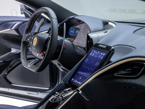 Used 2023 Ferrari Roma RWD image 45