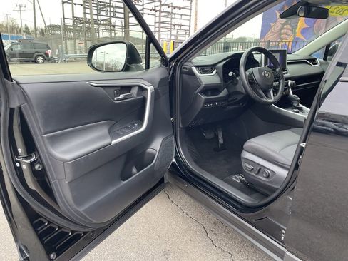 Used 2023 Toyota RAV4 XLE w/ Convenience Package image 14