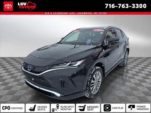 Certified 2022 Toyota Venza XLE image 1