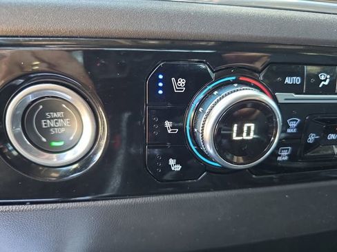 Certified 2023 GMC Sierra 1500 SLT w/ SLT Premium Package AWD/4WD image 21