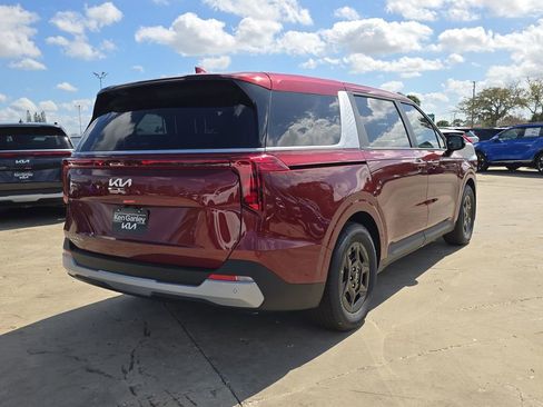 New 2026 Kia Carnival FWD image 8