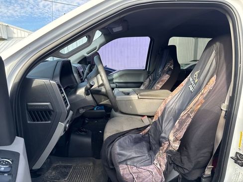 Used 2017 Ford F250 XLT image 10