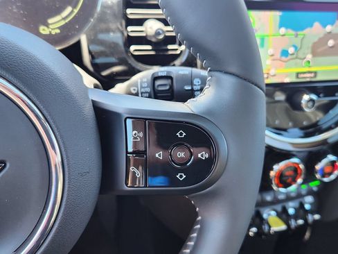 Used 2024 MINI Cooper SE FWD image 19