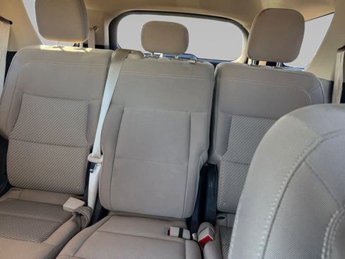 Used 2021 Ford Explorer 4WD w/ Class III Trailer Tow Package image 13