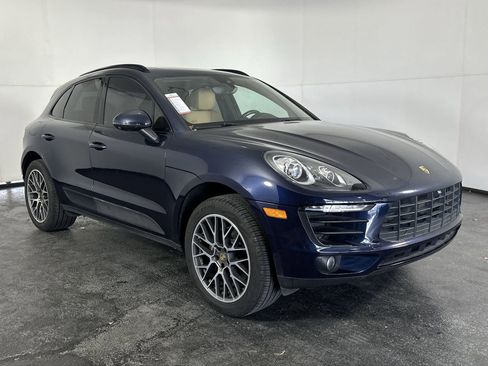 Used 2018 Porsche Macan Base image 3