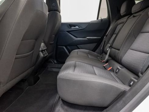 Used 2025 Chevrolet Equinox LT FWD image 24