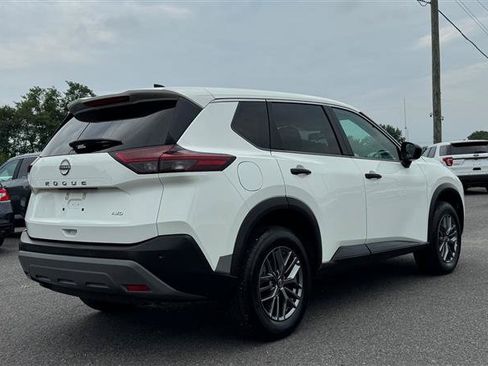 Used 2023 Nissan Rogue S AWD/4WD image 7