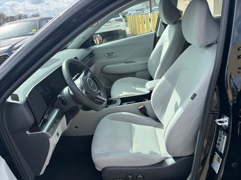 Used 2025 Hyundai Kona SEL image 28