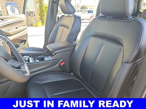 New 2026 Jeep Grand Cherokee L Limited w/ Limited Altitude Package AWD/4WD image 16