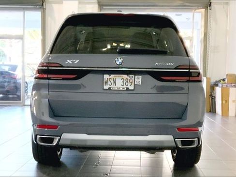 Used 2023 BMW X7 xDrive40i w/ Premium Package image 4