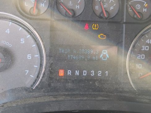 Used 2010 Ford F150 XLT image 11