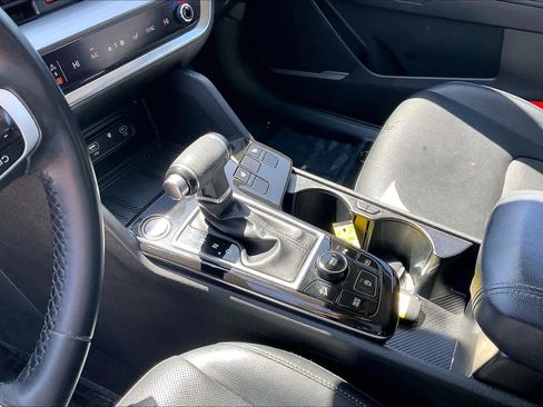 Used 2023 Kia Sportage EX image 15