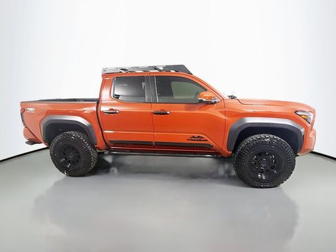 Used 2025 Toyota Tacoma TRD Off-Road w/ TRD Off Road Upgrade Package AWD/4WD image 5