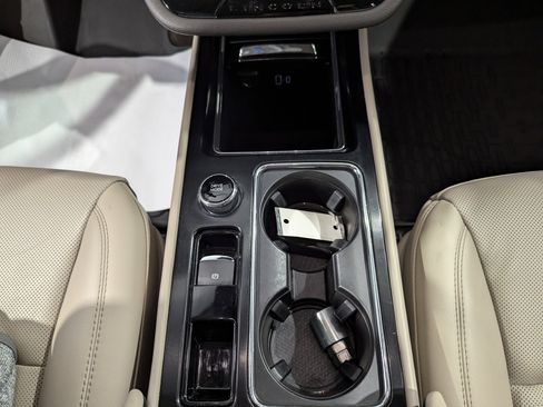 Used 2022 Lincoln Corsair AWD w/ Equipment Group 101A image 23