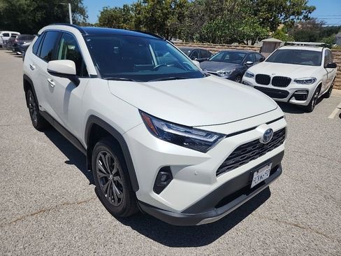 Used 2022 Toyota RAV4 Limited AWD/4WD image 7