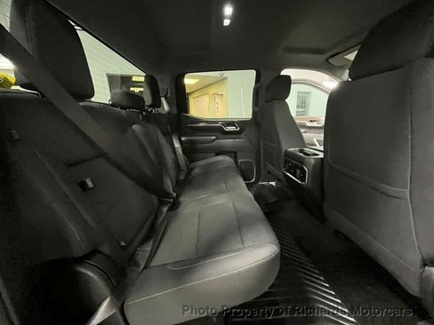 Used 2025 GMC Sierra 1500 Elevation image 19