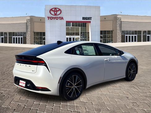 New 2026 Toyota Prius XLE image 6