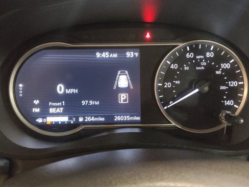 Used 2025 Nissan Versa SV FWD image 23