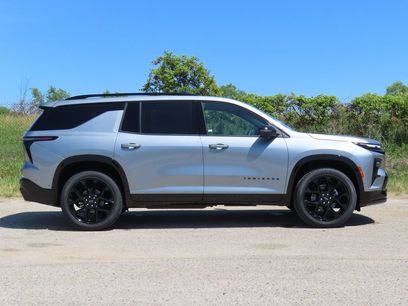 New 2026 Chevrolet Traverse RS w/ LPO, Floor Liner Package