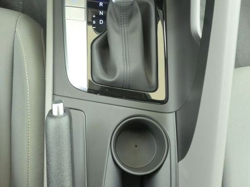 Certified 2025 Hyundai Elantra Sport FWD image 32