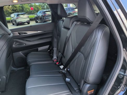 Used 2025 INFINITI QX60 Luxe FWD image 15