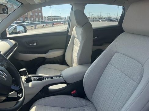 Certified 2026 Honda HR-V LX image 17