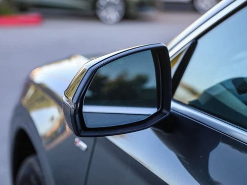 Used 2023 Audi Q5 2.0T Premium w/ Convenience Package image 18