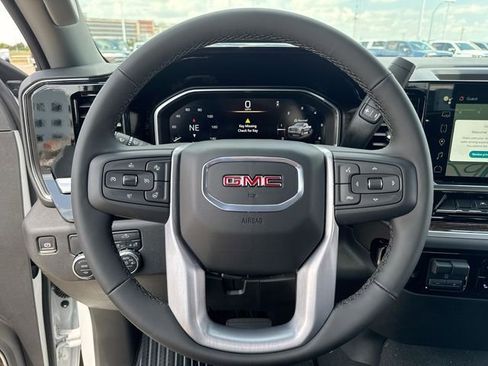 New 2026 GMC Sierra 1500 Elevation image 11