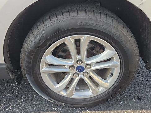 Used 2015 Ford Edge SEL w/ Equipment Group 201A AWD/4WD image 18