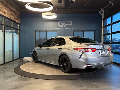 Used 2020 Toyota Camry SE AWD/4WD image 5