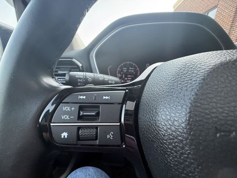 Used 2024 Honda Pilot Touring image 23