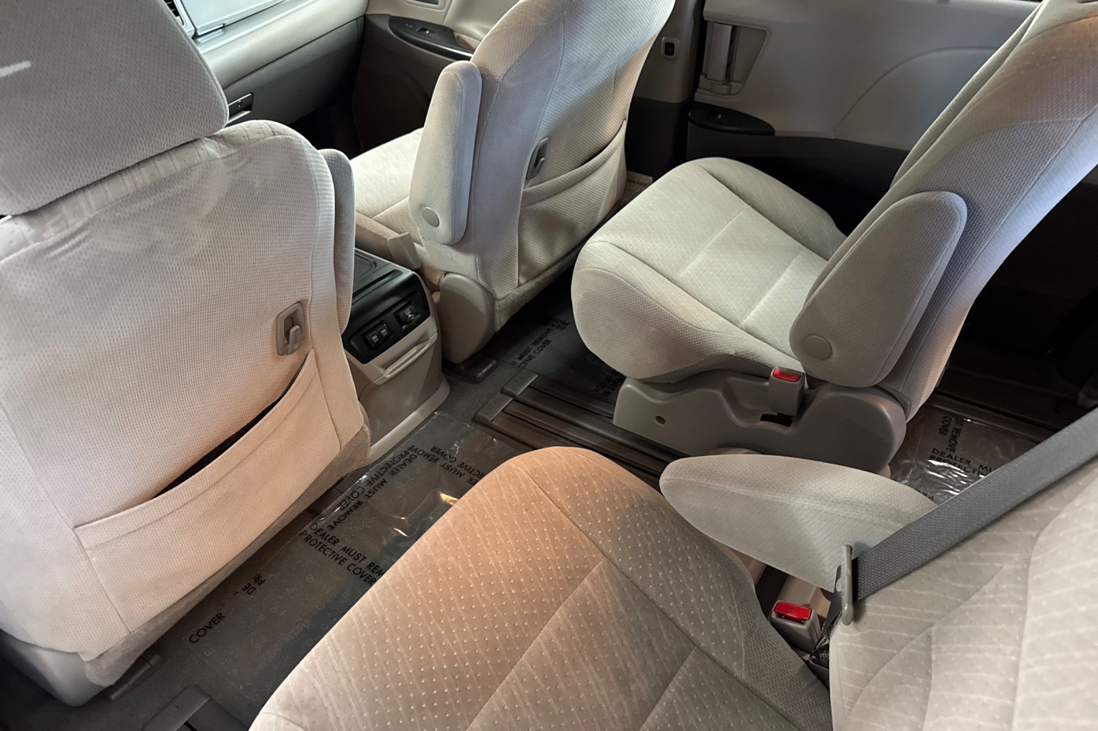 Used 2020 Toyota Sienna LE FWD image 12