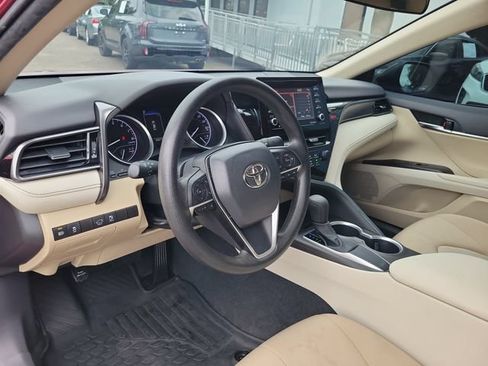 Used 2021 Toyota Camry LE FWD image 17