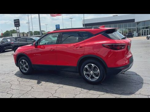 Used 2024 Chevrolet Blazer LT w/ Convenience Package FWD image 6