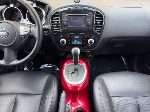 Used 2013 Nissan Juke SL FWD image 26