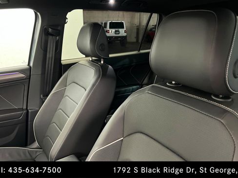 Used 2024 Volkswagen Tiguan SEL R-Line image 16