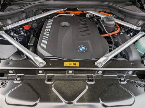 New 2026 BMW X5 xDrive50e AWD/4WD image 18