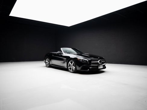 Used 2019 Mercedes-Benz SL 550 image 82