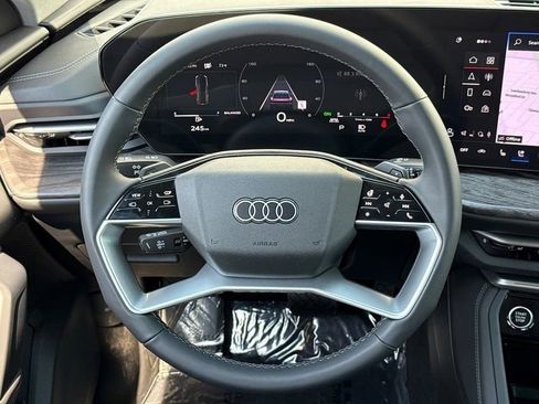 Certified 2025 Audi Q5 Premium Plus w/ Premium Plus AWD/4WD image 14