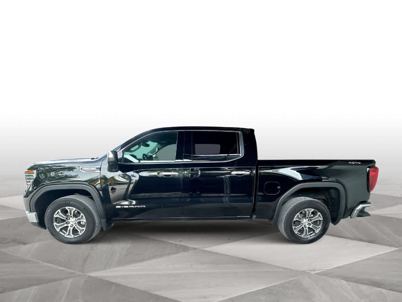 Used 2025 GMC Sierra 1500 SLT AWD/4WD image 5