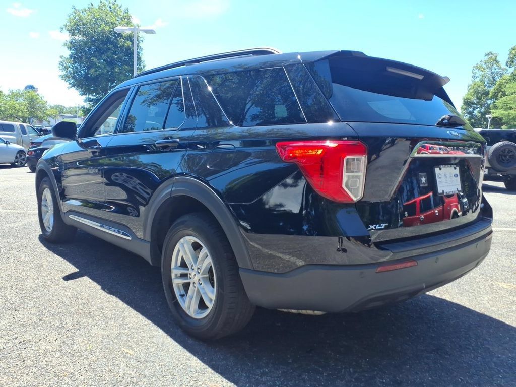 Certified 2023 Ford Explorer XLT AWD/4WD image 4