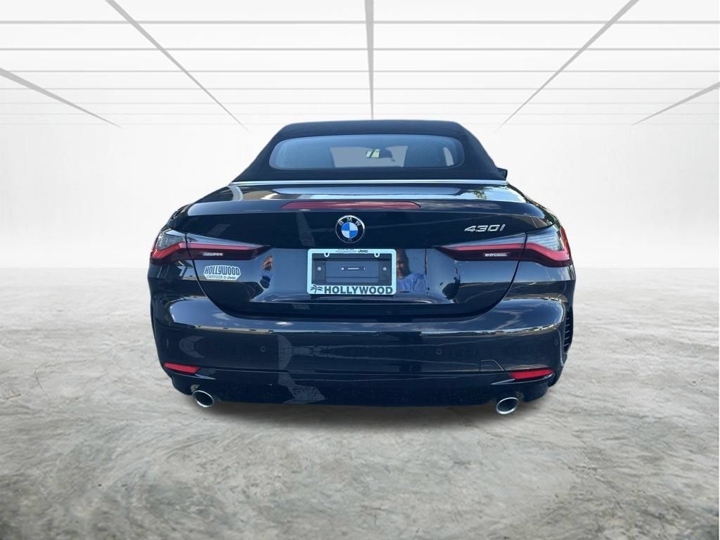Used 2025 BMW 430i Convertible w/ Premium Package RWD image 5