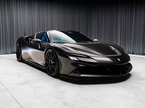 Used 2022 Ferrari SF90 Spider AWD/4WD image 19
