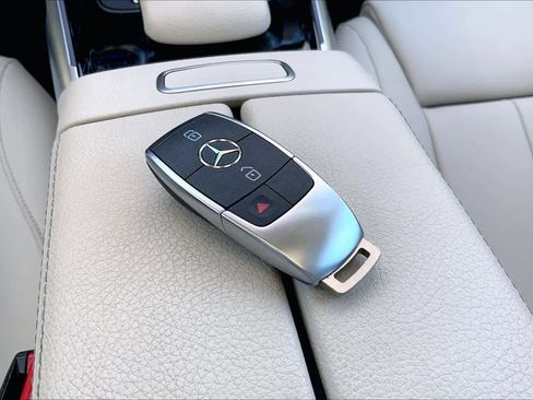 Certified 2022 Mercedes-Benz GLB 250 image 15