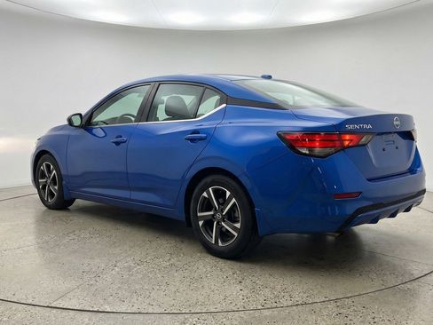 Used 2025 Nissan Sentra SV image 6