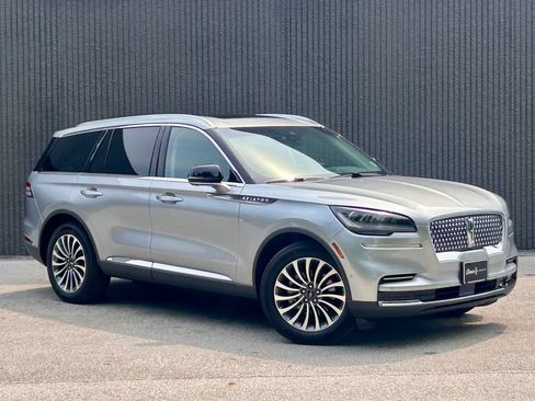Used 2024 Lincoln Aviator Reserve w/ Equipment Group 201A AWD/4WD image 8