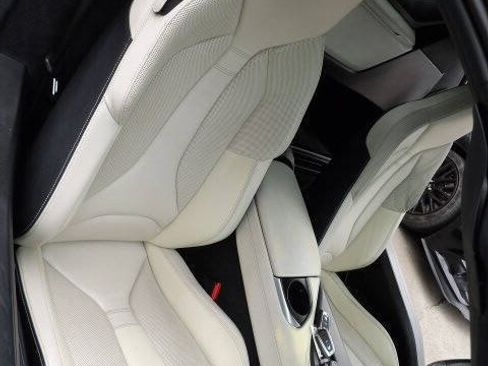 Used 2019 BMW i8 Roadster AWD/4WD image 30