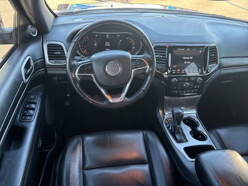 Used 2022 Jeep Grand Cherokee Limited image 11