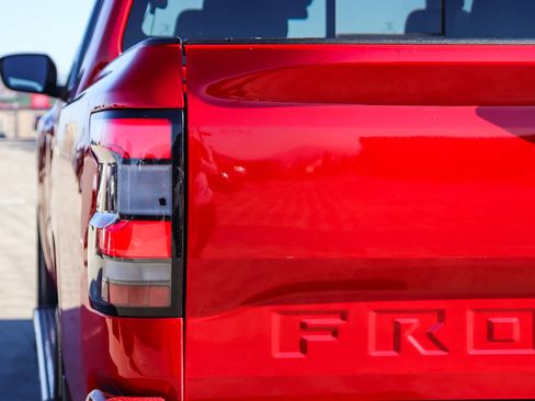 Used 2023 Nissan Frontier SV w/ SV Convenience Package image 9