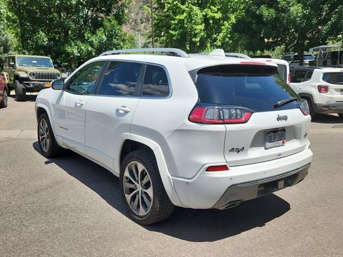 Used 2019 Jeep Cherokee Overland w/ Technology Group AWD/4WD image 3